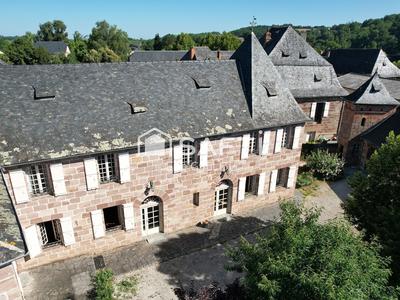 Local commercial - 800 m² - 24 pièces