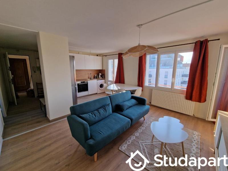 Chambre - 11 m² - 1 pièce