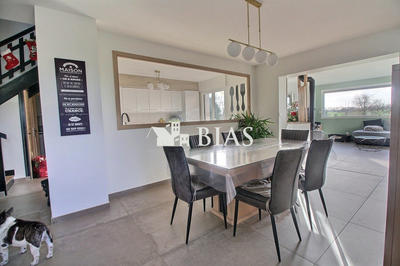 Maison - 149 m² - 5 pièces