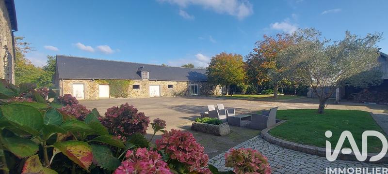 Maison - 392 m² - 15 pièces