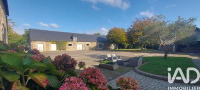 Maison - 392 m² - 15 pièces