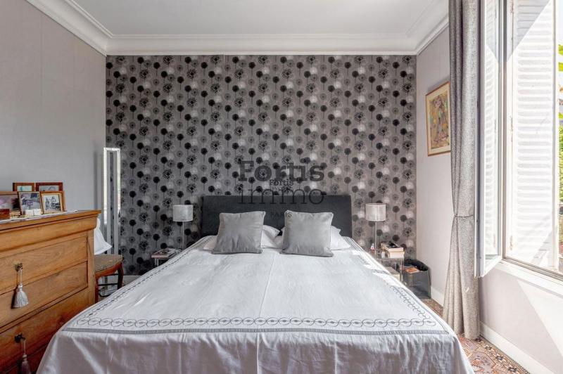 Maison - 230 m² - 6 pièces