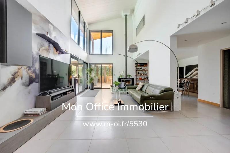 Maison - 166 m² - 5 pièces