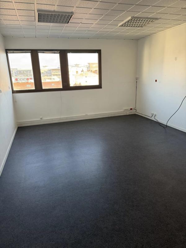 Bureau - 275 m²