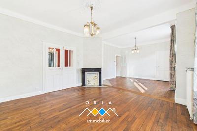 Maison de maîtres - 196 m² - 8 pièces