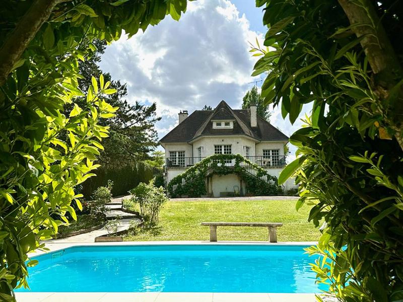 Maison - 170 m² - 7 pièces