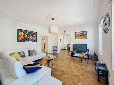 Maison - 299 m² - 9 pièces