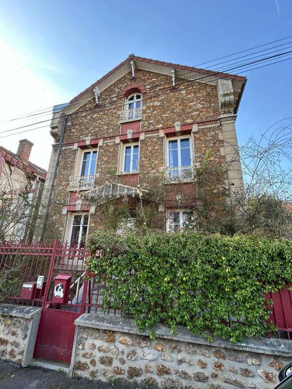 Maison - 212 m² - 6 pièces