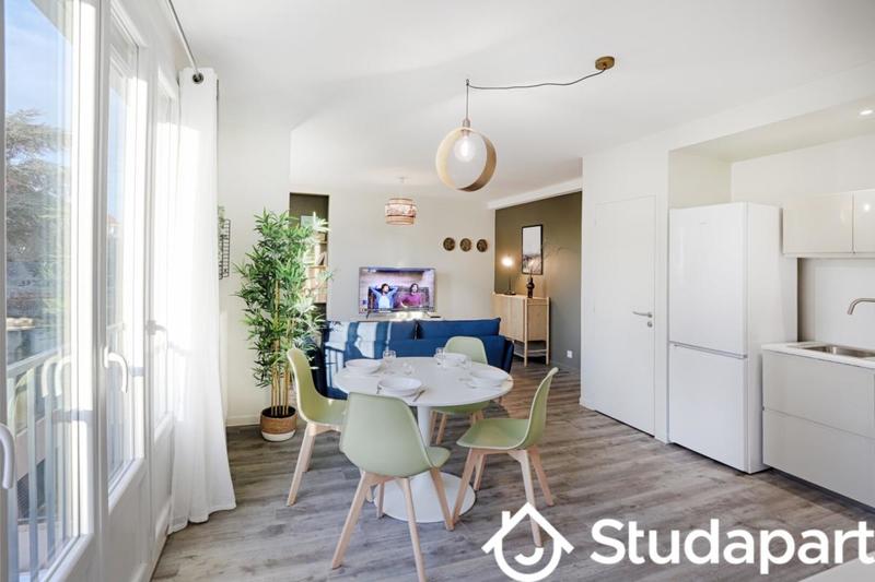 Chambre - 11 m² - 1 pièce