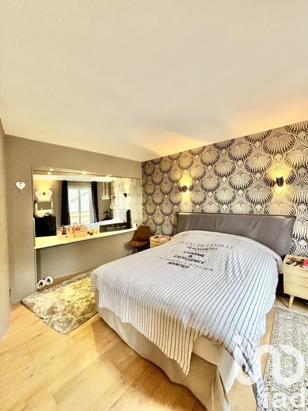 Appartement - 136 m² - 6 pièces