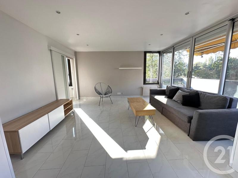 Appartement - 82 m² - 4 pièces