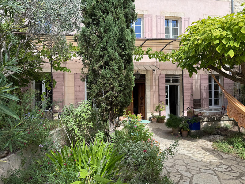Maison de maîtres - 264 m² - 7 pièces