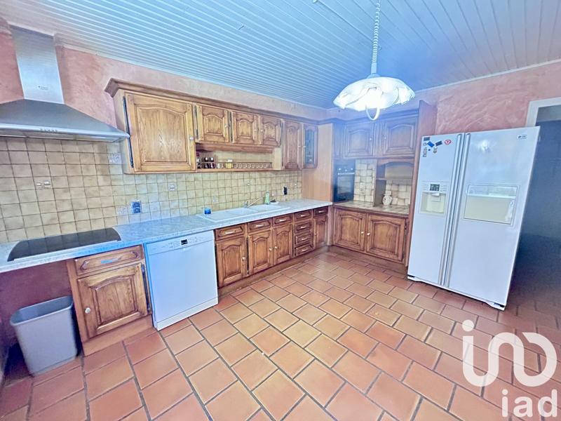 Maison - 215 m² - 8 pièces