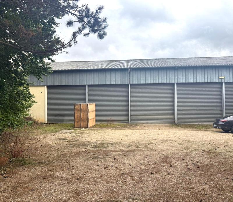 Local commercial - 1 000 m²