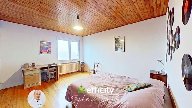 Villa - 184 m² - 8 pièces