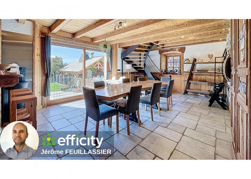 Maison - 300 m² - 12 pièces