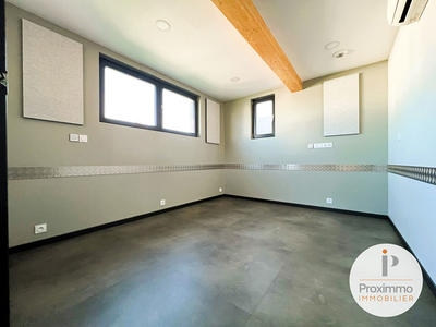 Bureau - 143 m² - 5 pièces