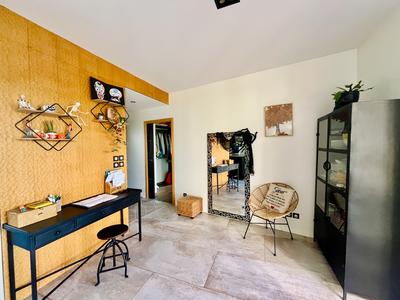 Maison - 179 m² - 6 pièces