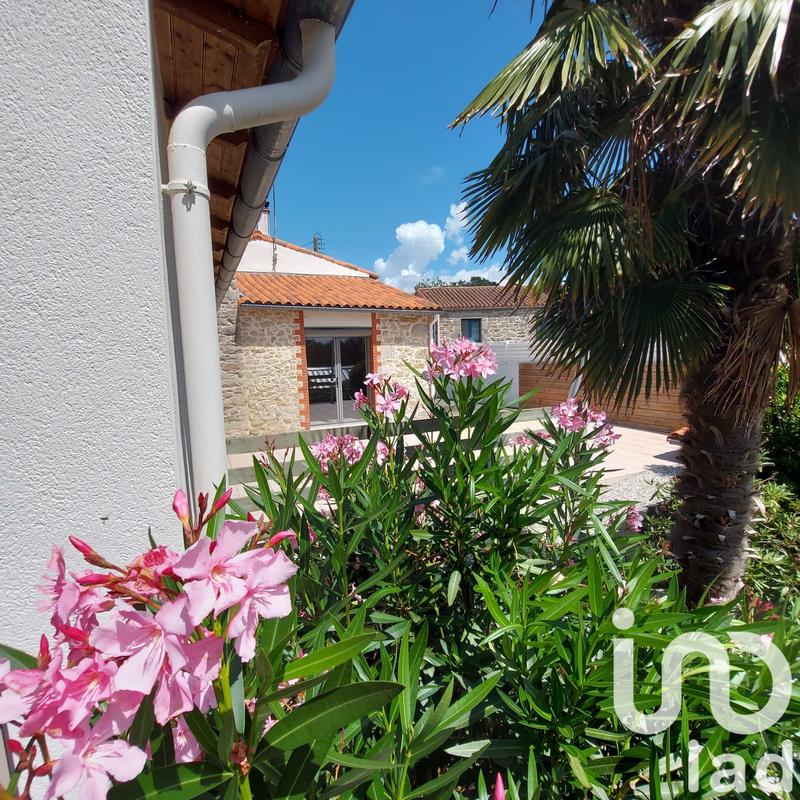 Maison - 166 m² - 8 pièces