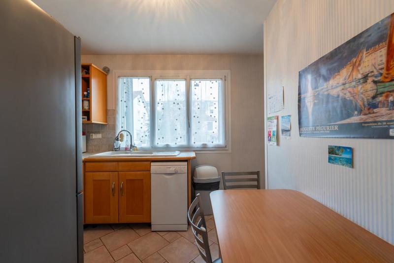 Maison - 81 m² - 5 pièces