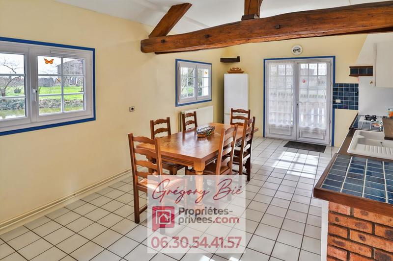 Corps de ferme - 435 m² - 11 pièces