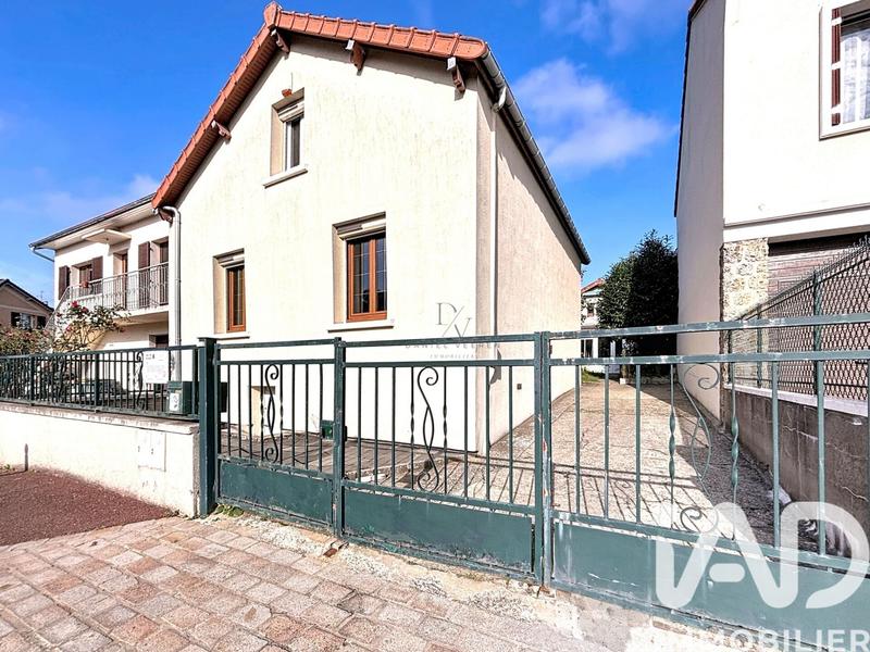 Maison - 80 m² - 5 pièces