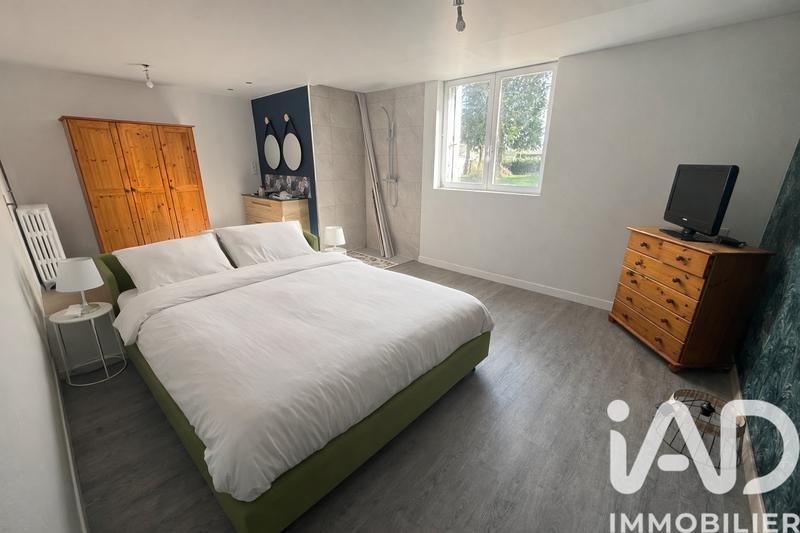 Maison - 246 m² - 8 pièces