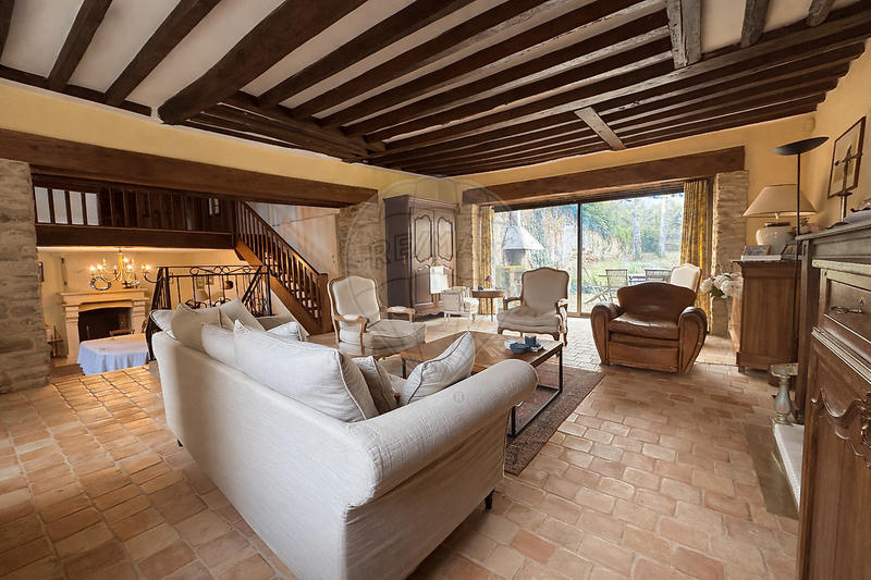 Propriété - 225 m² - 6 pièces