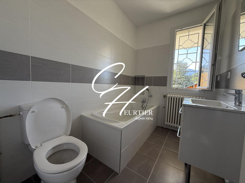 Appartement - 130 m² - 5 pièces