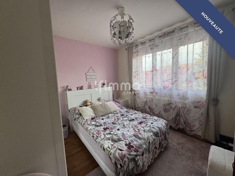 Demeure - 244 m² - 7 pièces