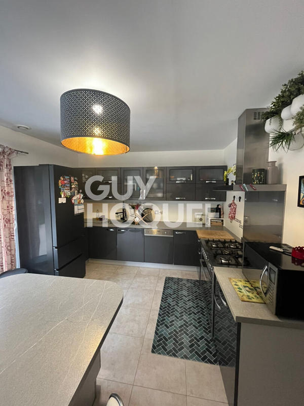 Maison - 184 m² - 7 pièces