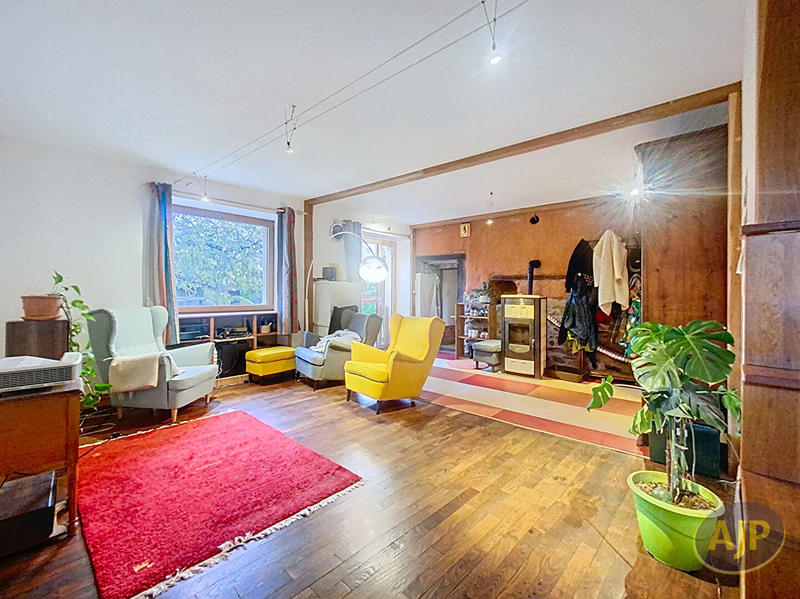 Maison - 140 m² - 6 pièces