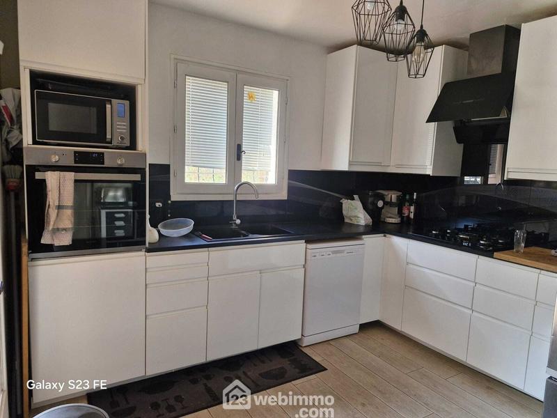 Villa - 90 m² - 4 pièces