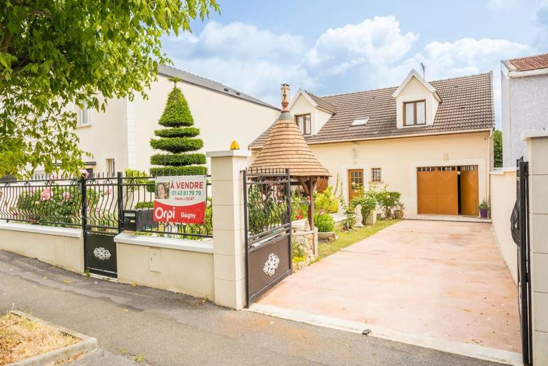 Maison - 140 m² - 6 pièces