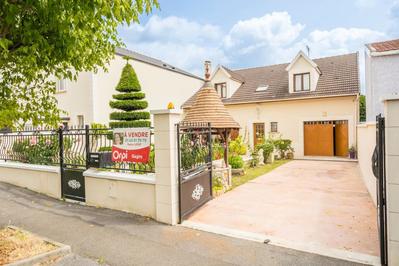 Maison - 140 m² - 6 pièces