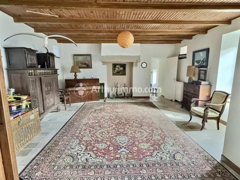 Maison - 341 m² - 13 pièces