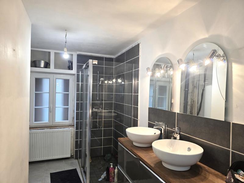 Maison - 163 m² - 8 pièces