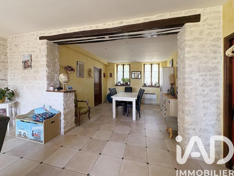 Maison - 221 m² - 9 pièces