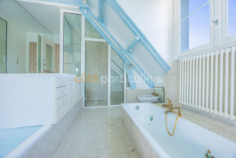 Maison - 344 m² - 7 pièces