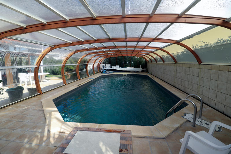 Maison - 220 m² - 12 pièces