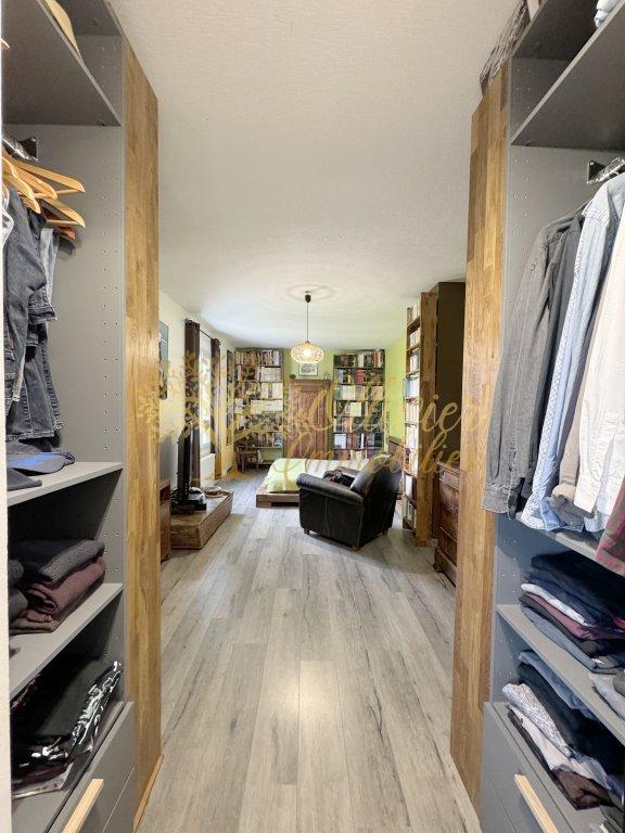 Maison - 209 m² - 8 pièces