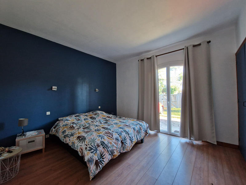 Maison - 230 m² - 7 pièces