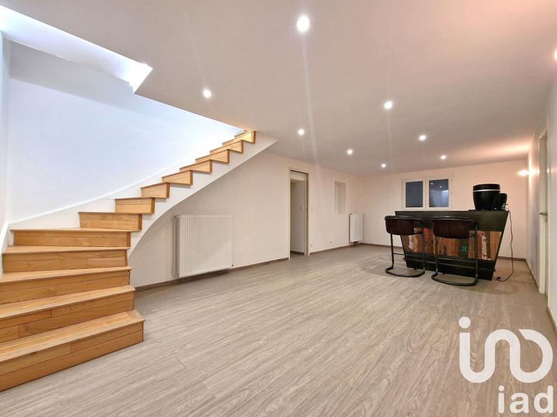 Maison - 200 m² - 7 pièces