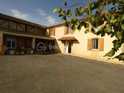 Longère - 201 m² - 6 pièces