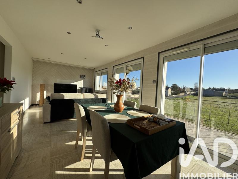 Maison - 95 m² - 5 pièces