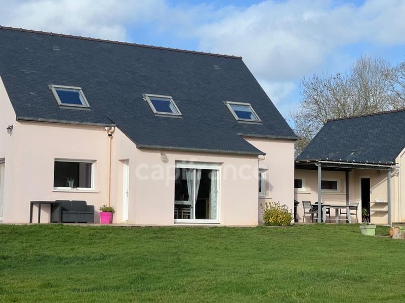 Maison - 147 m² - 8 pièces