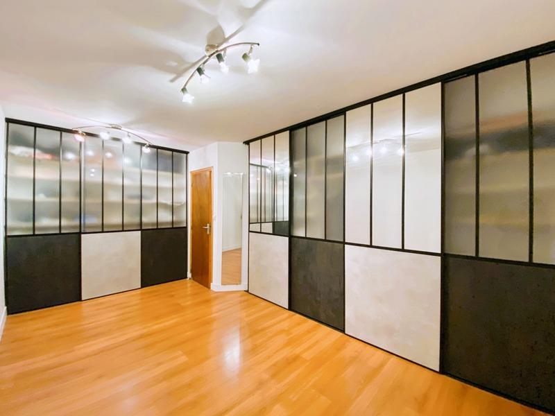 Maison - 220 m² - 7 pièces