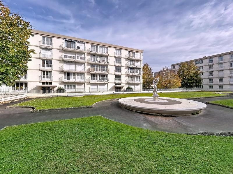 Appartement - 79 m² - 3 pièces