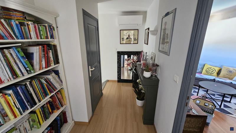 Maison contemporaine - 188 m² - 5 pièces