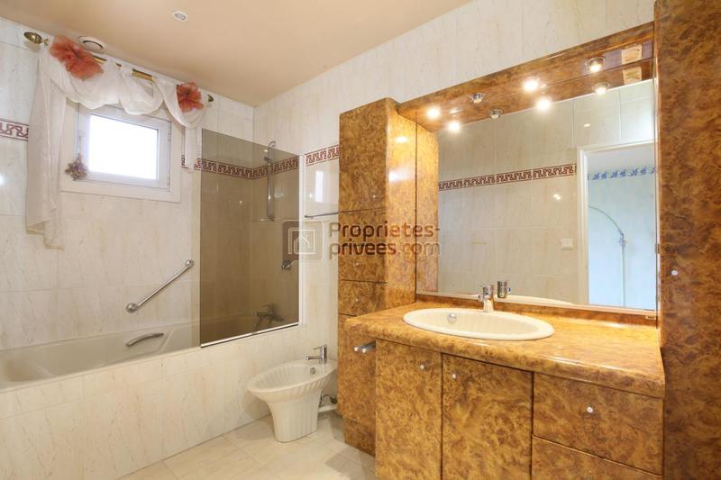 Maison - 121 m² - 4 pièces